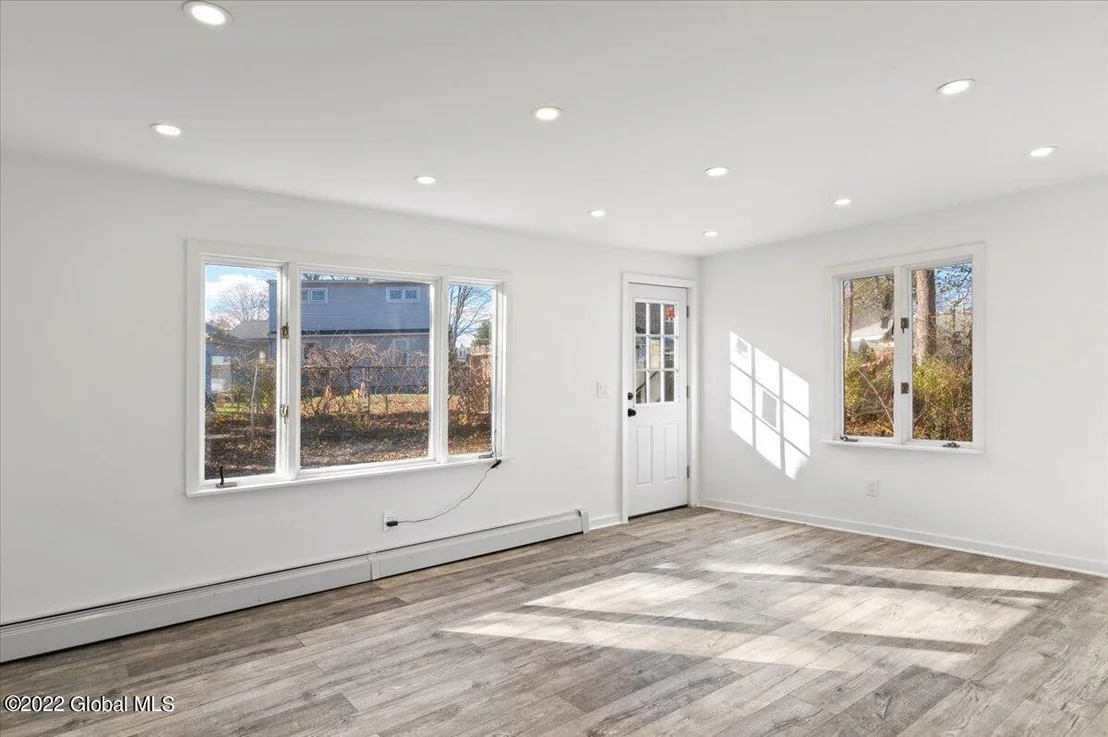 Photo of 895 Obrien Avenue
