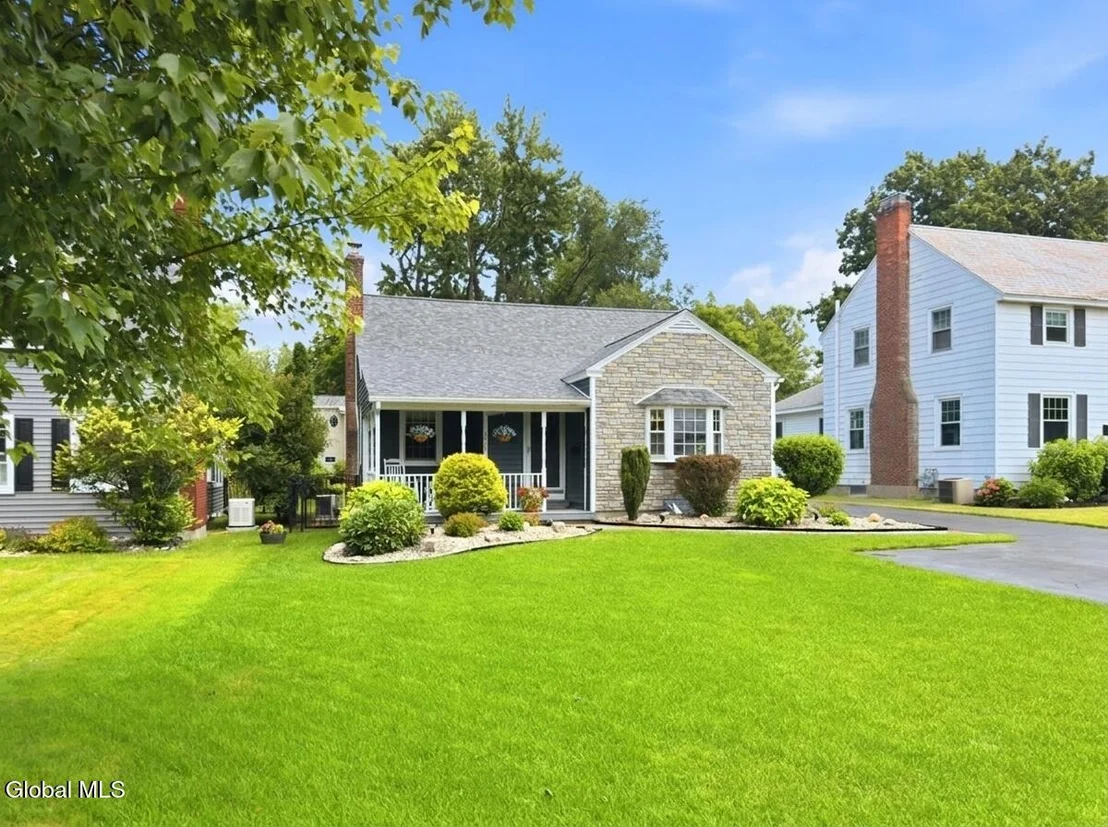 Photo of 2313 Barcelona Road
