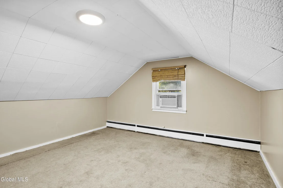 Photo of 1083 Inner Drive