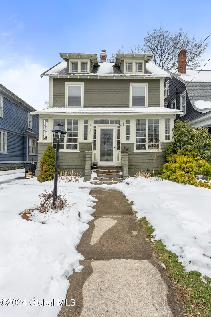 Photo of 1680 Rugby Road