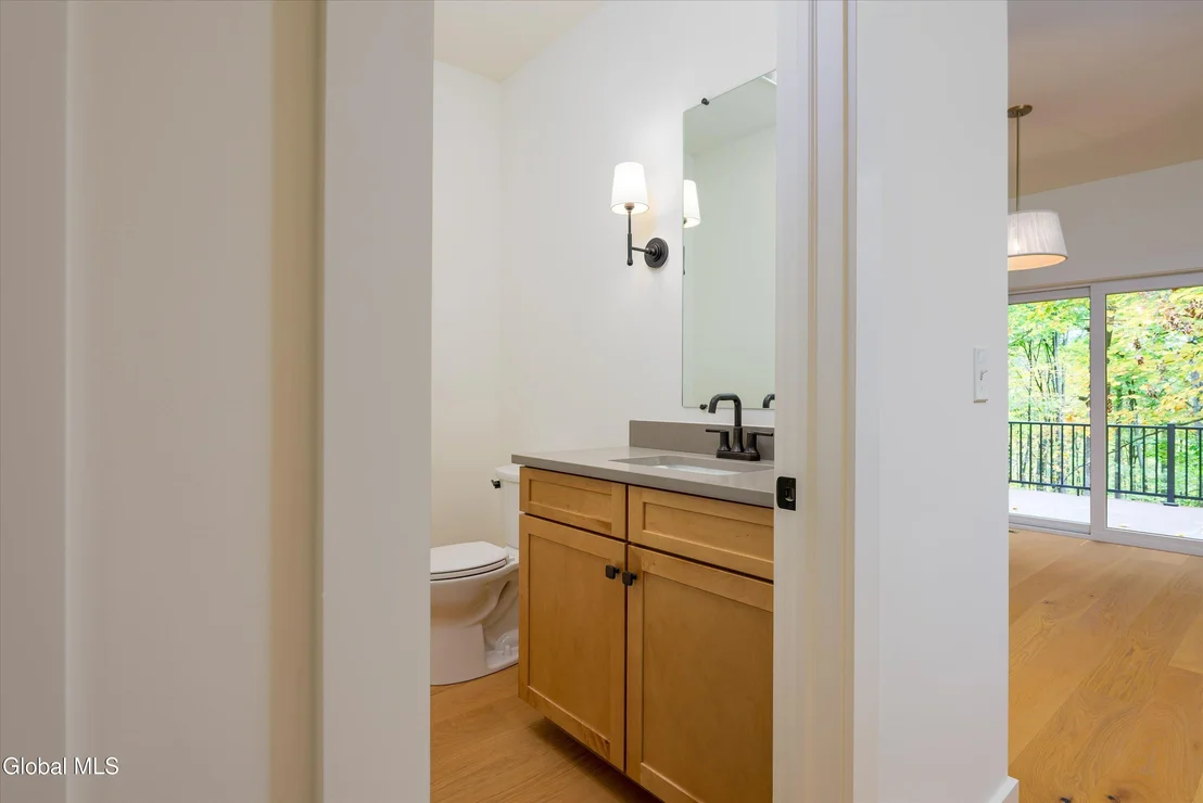 Photo of 1737 Crescent Road