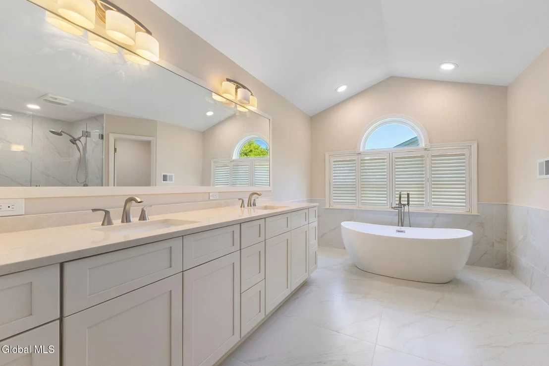 Photo of 3079 New Williamsburg Drive