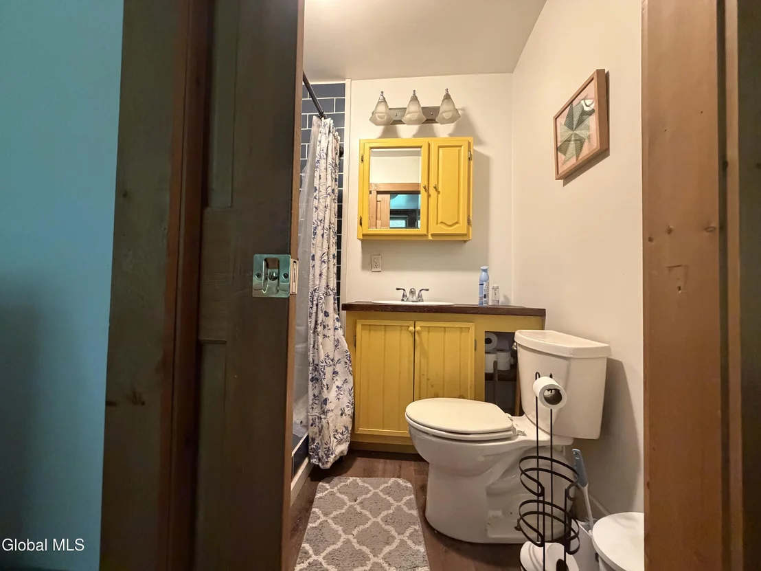 Photo of 2056 Creek Road