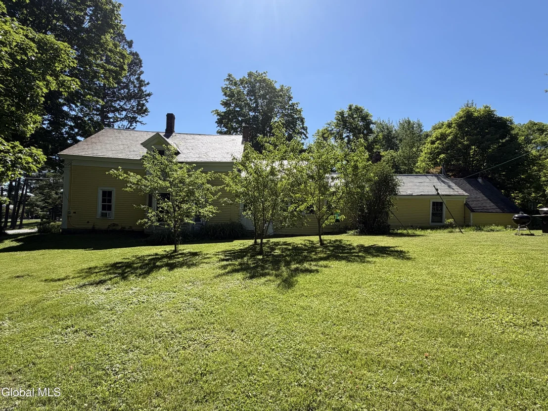 Photo of 2056 Creek Road