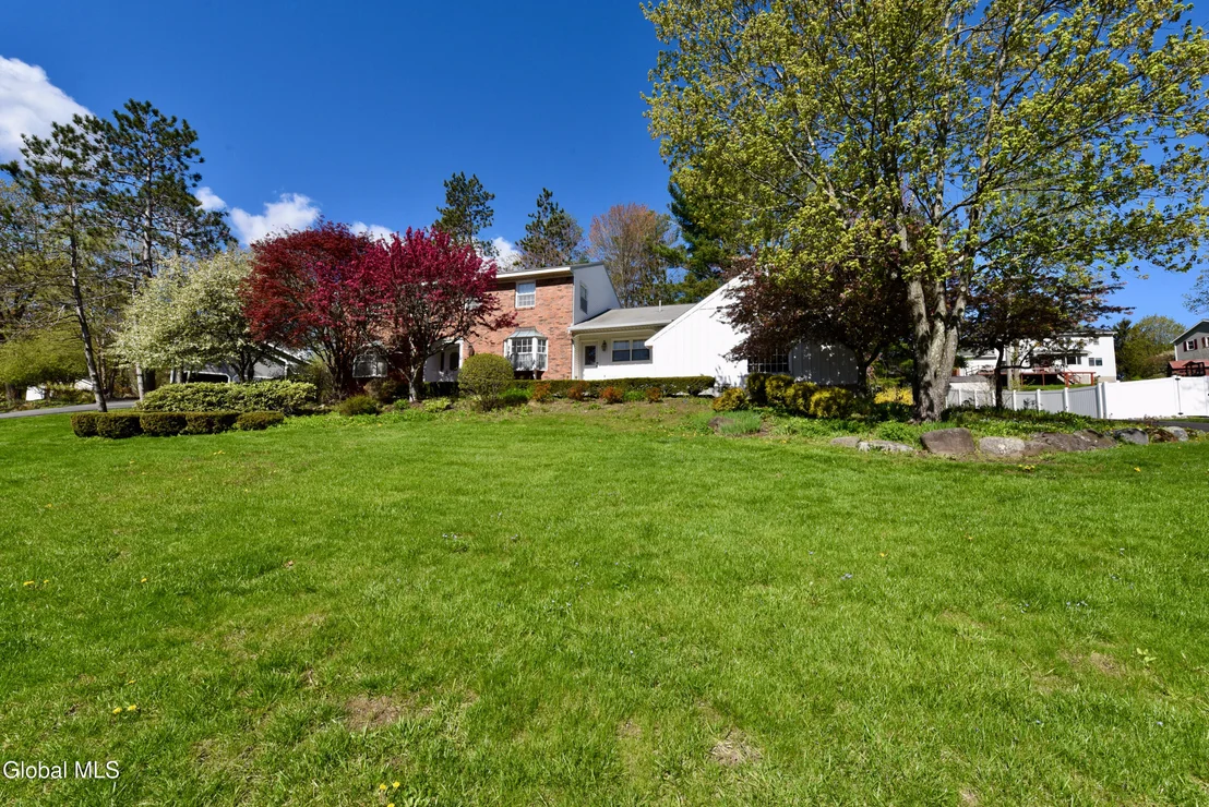 Photo of 1205 Viewmont Drive