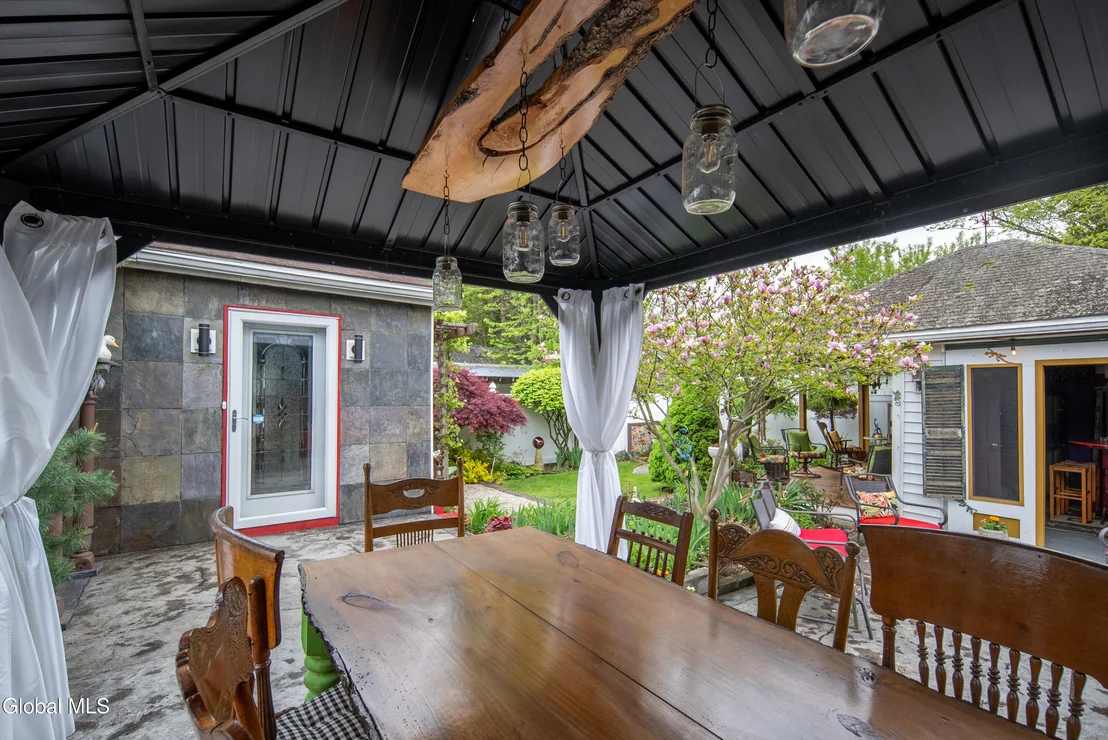 Photo of 321 Glen Avenue