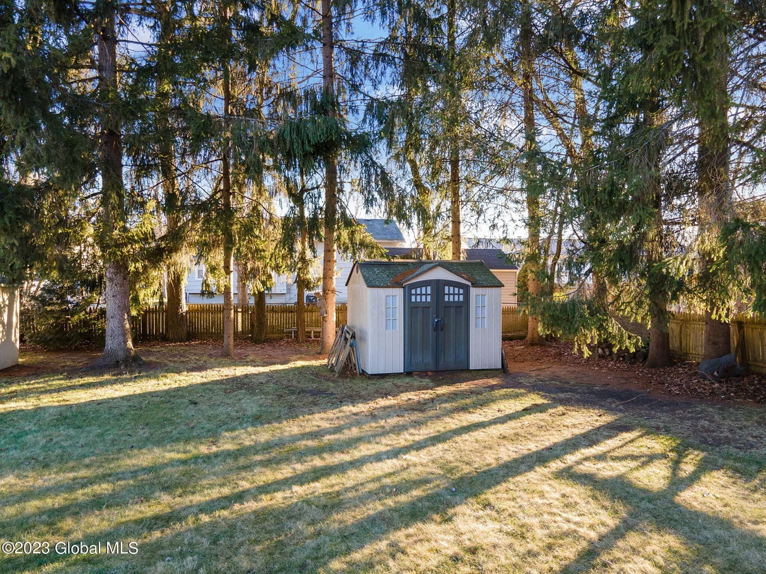 Photo of 41 Bayberry Road