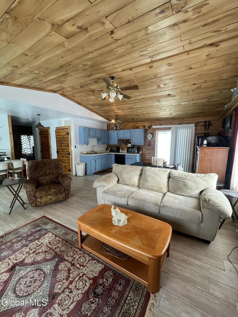 Photo of 47 Valley View Way