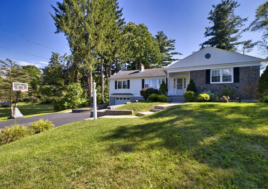 Photo of 2158 RIVER Road
