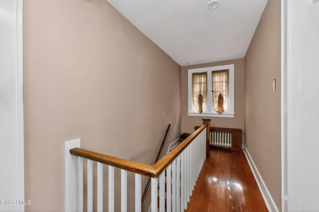 Photo of 1450 Baker Avenue