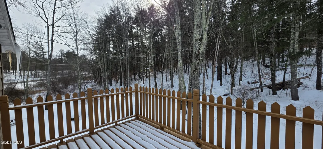 Photo of 1595 Route 145