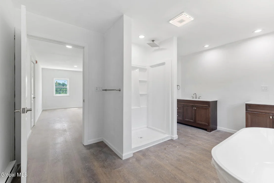Photo of 5 White Road