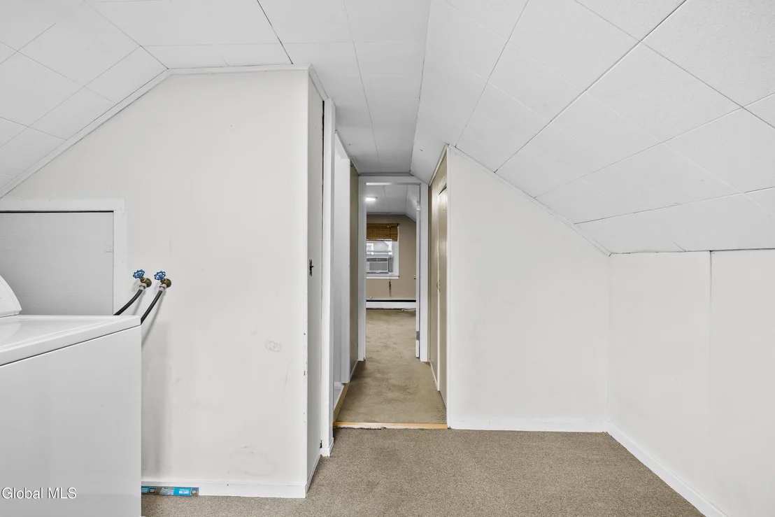 Photo of 1083 Inner Drive