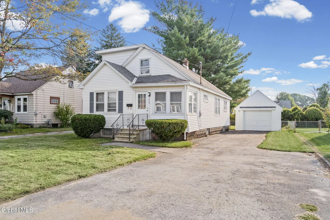 Photo of 1229 Paul Avenue