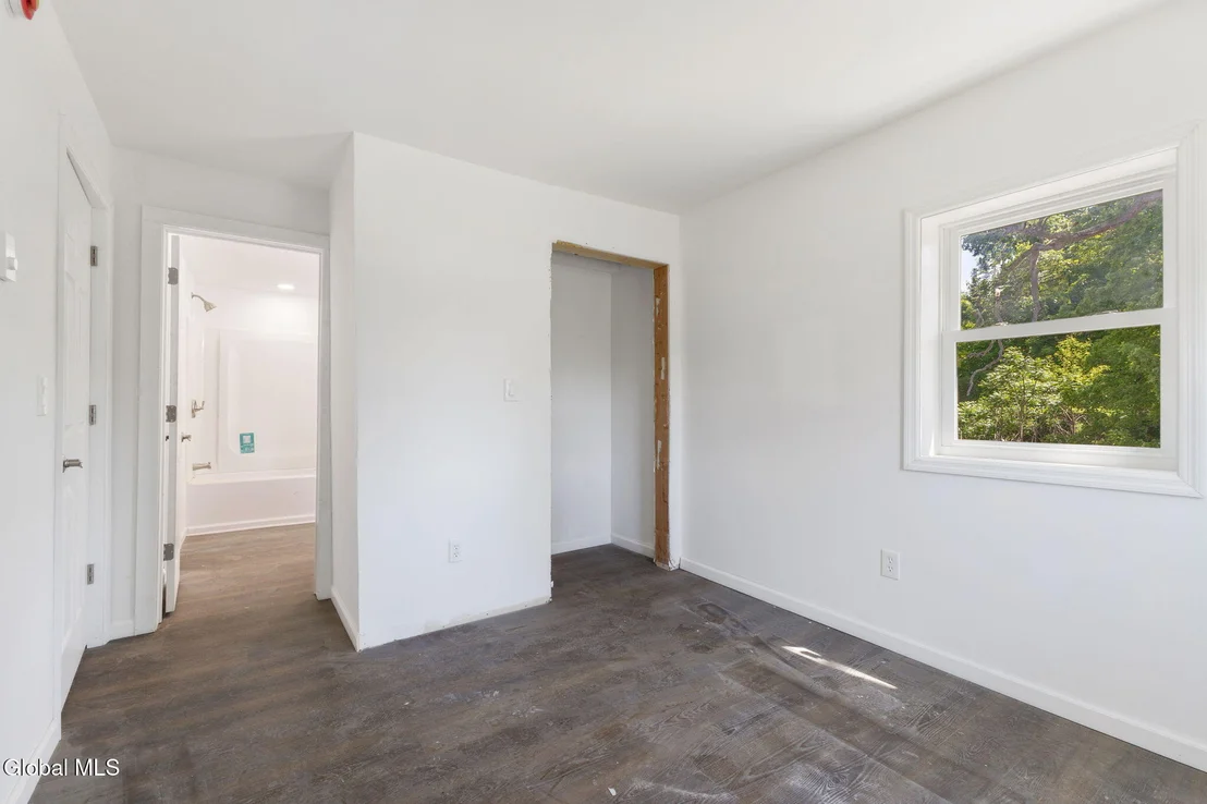 Photo of 5 White Road