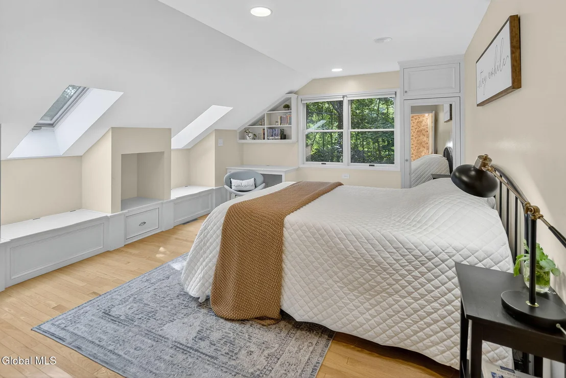 Photo of 72 Maple Road