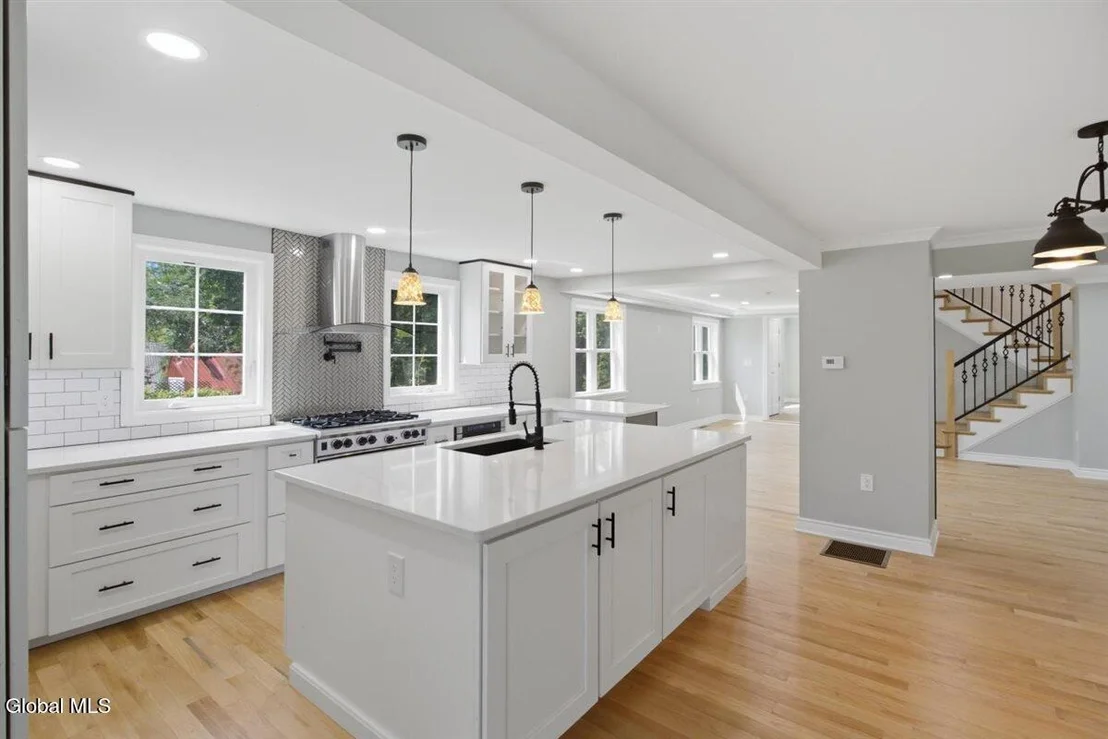 Photo of 335 Maple Road