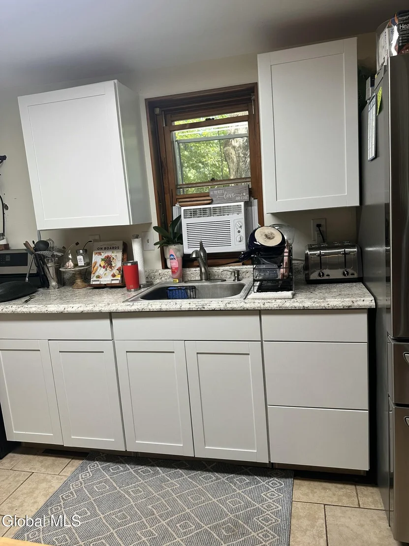 Photo of L27.112 King Road