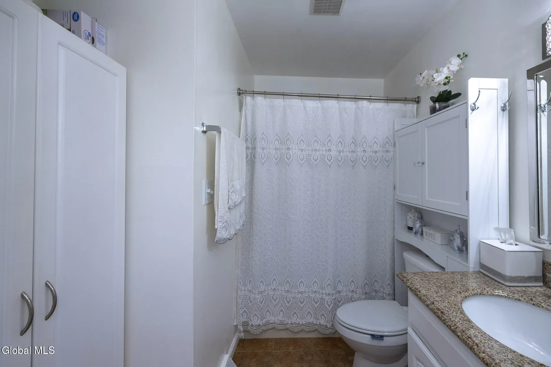 Photo of 821 Hillside Avenue