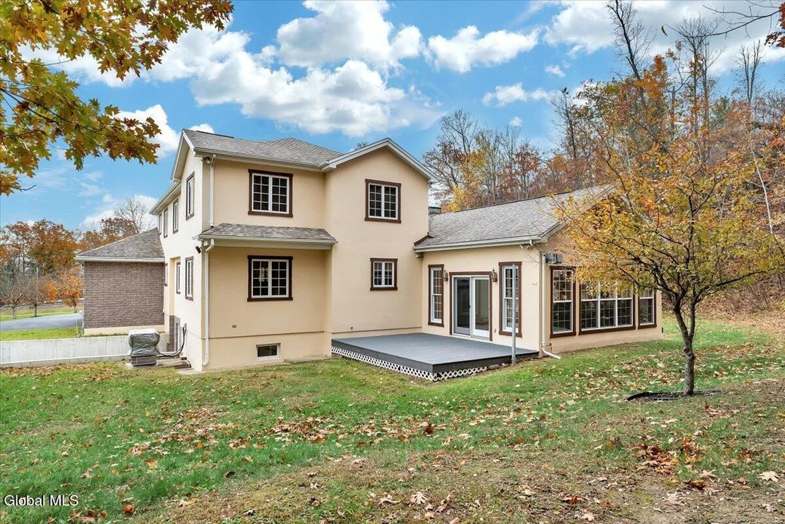 Photo of 1306 Putnam Road