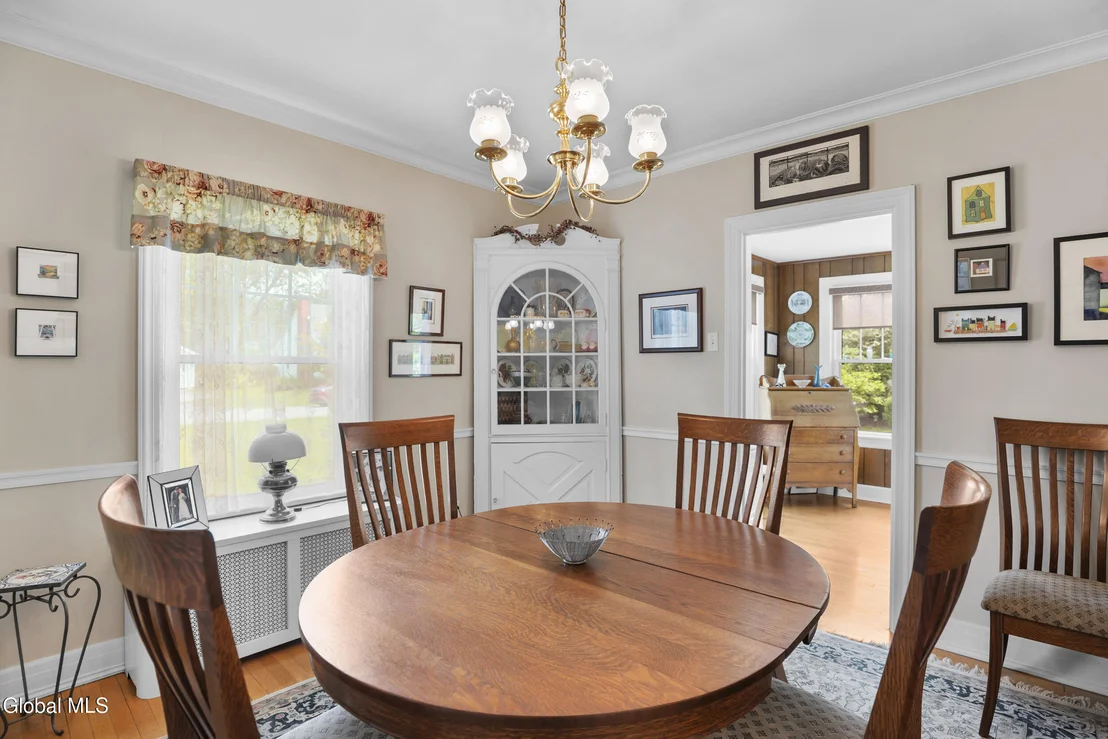 Photo of 723 Sanders Avenue