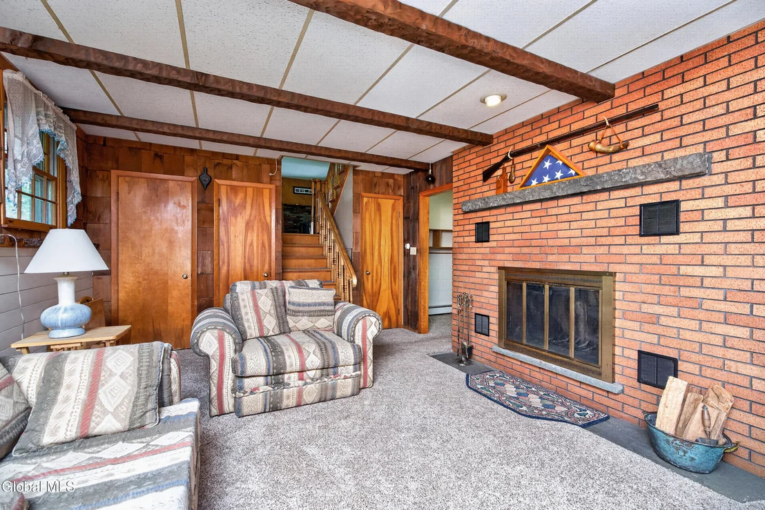 Photo of 137 Mammoth Spring Road