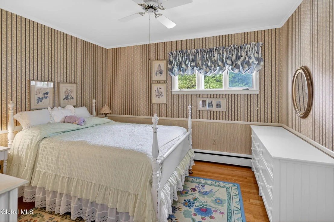Photo of 280 Lishakill Road