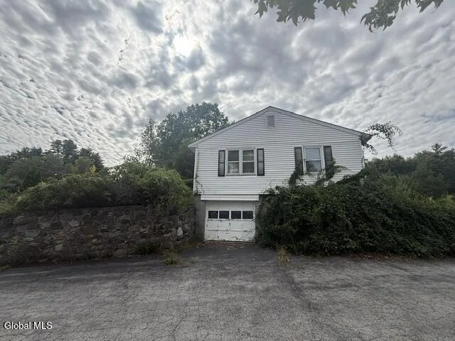 Photo of 4866 Route 9N