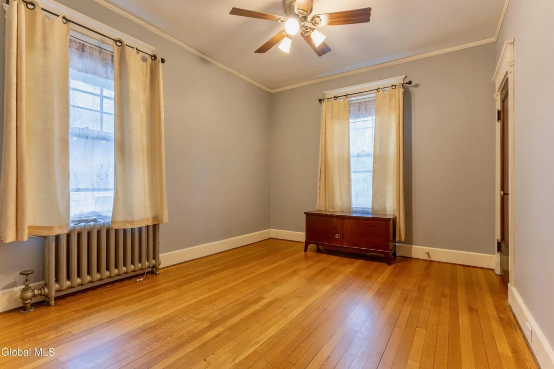 Photo of 6 Morris Avenue