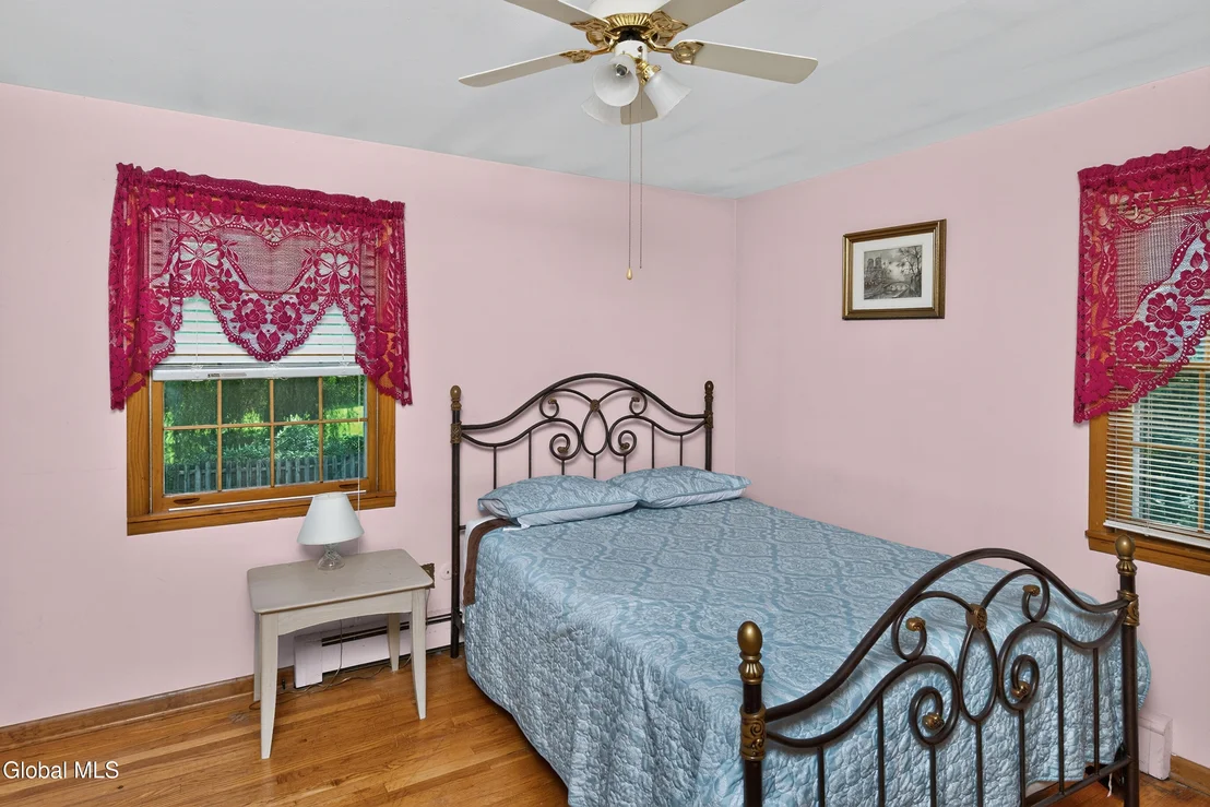 Photo of 137 Mammoth Spring Road