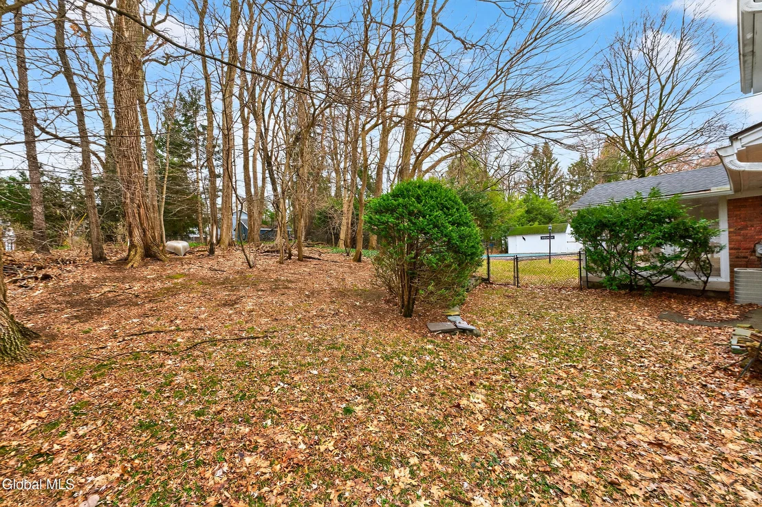 Photo of 7 N Maple Lane