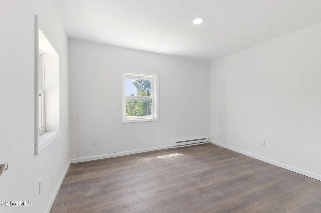 Photo of 5 White Road