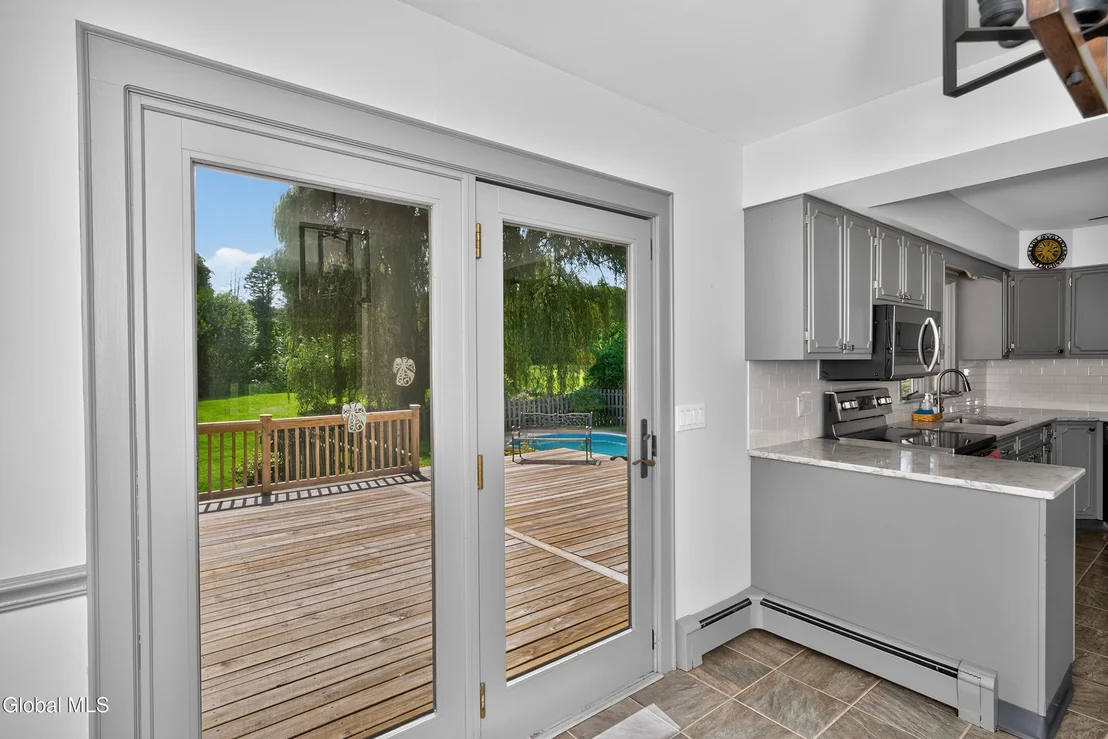 Photo of 137 Mammoth Spring Road