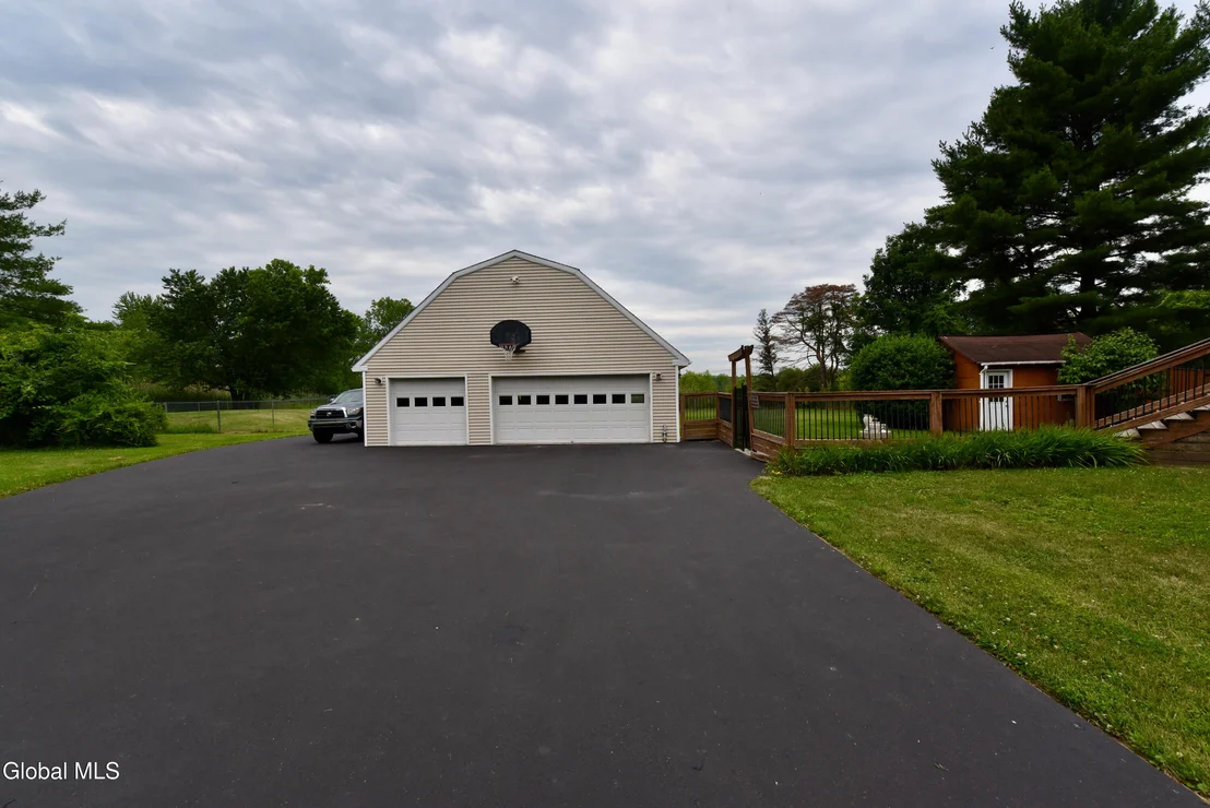 Photo of 87 Lasher Road