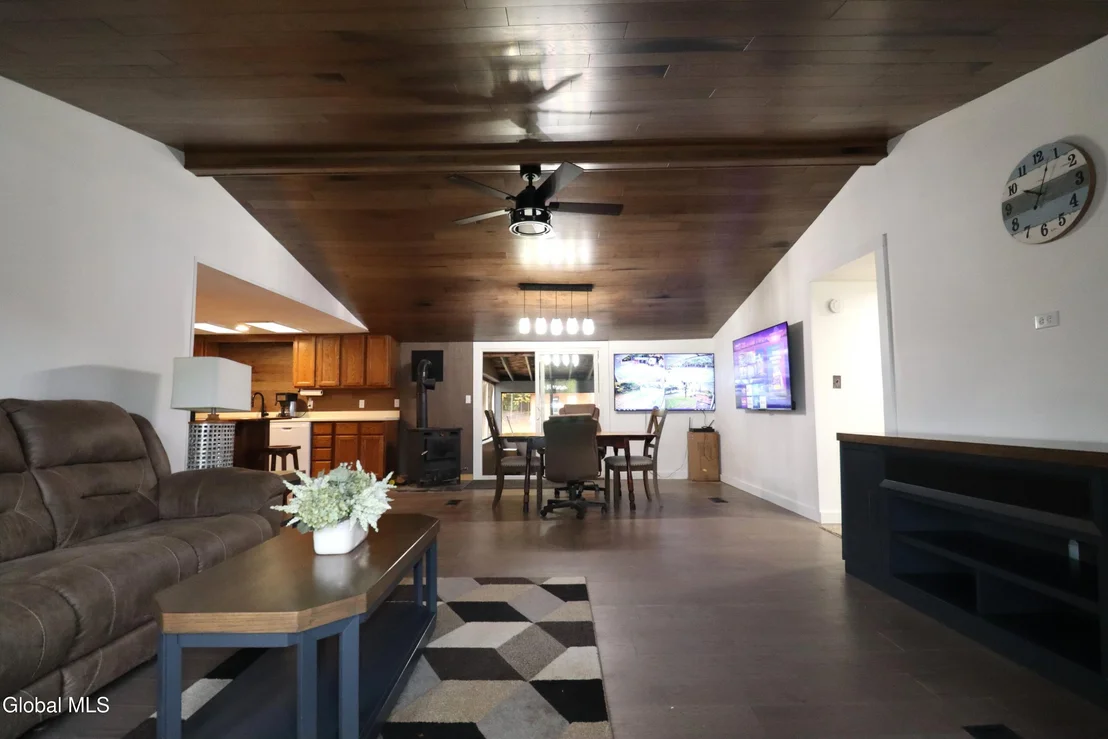 Photo of 48 Comstock Road