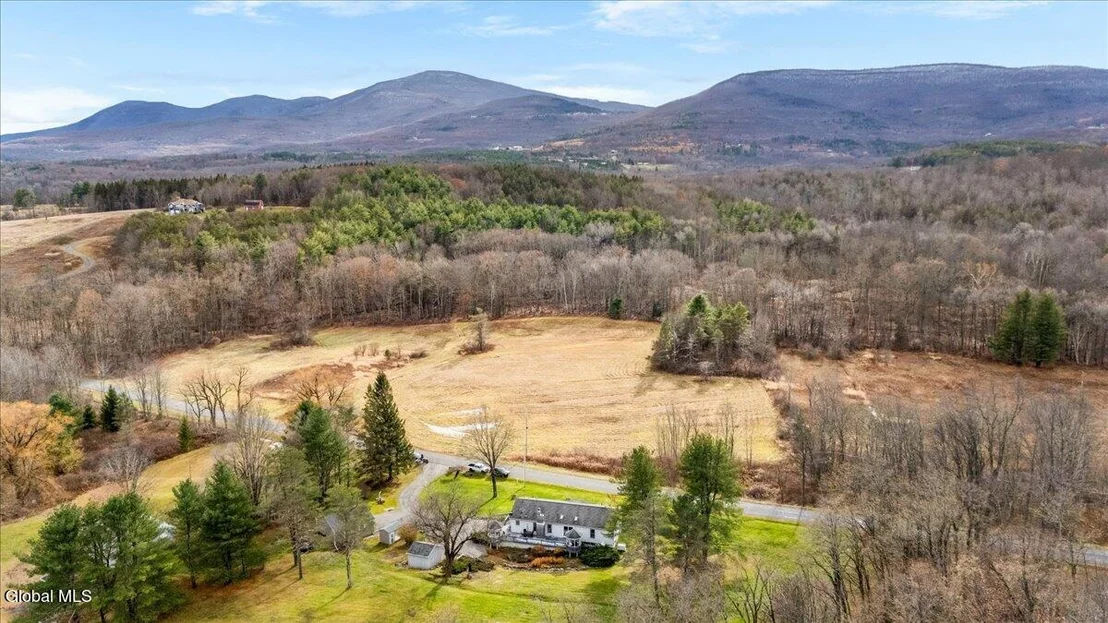 Photo of 858 Stone Bridge Road