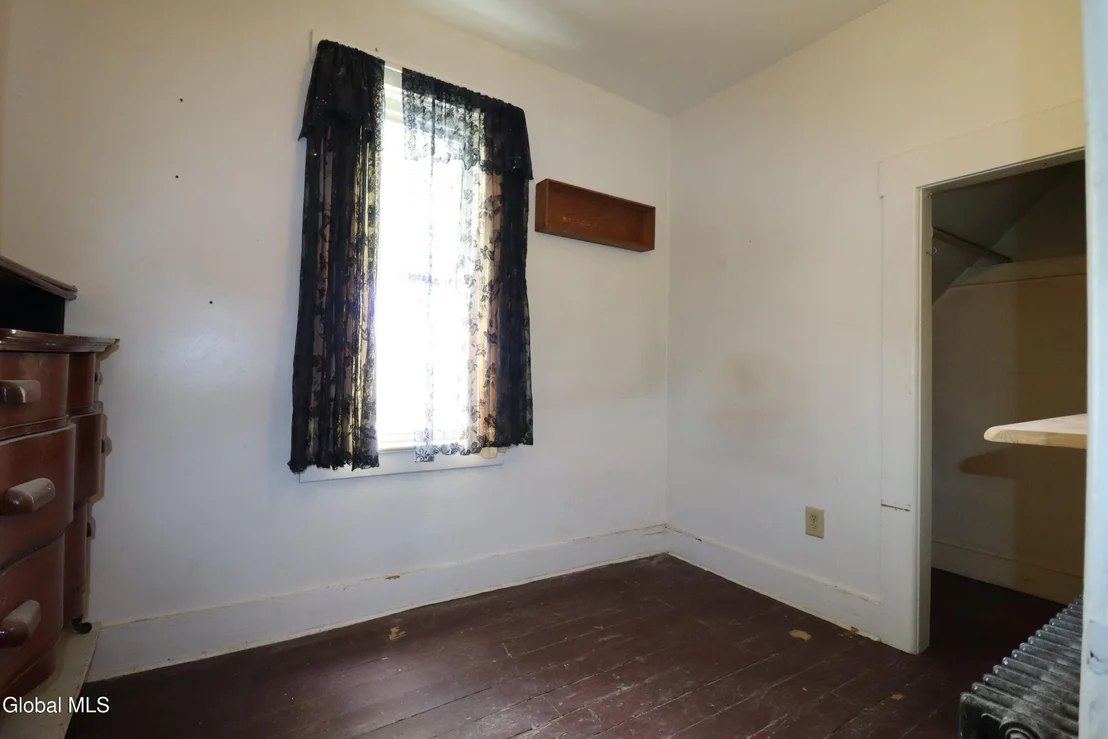 Photo of 10 Daggett Terrace