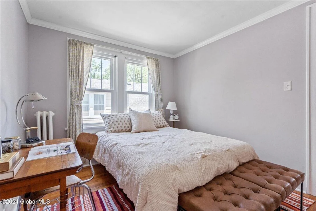 Photo of 1102 Baker Avenue