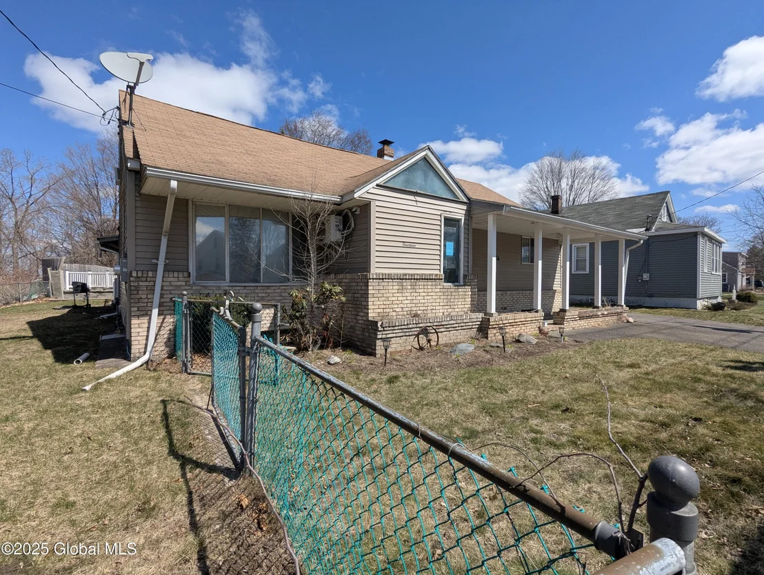 Photo of 14 Princetown Road