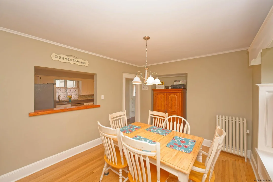 Photo of 115 1ST Street