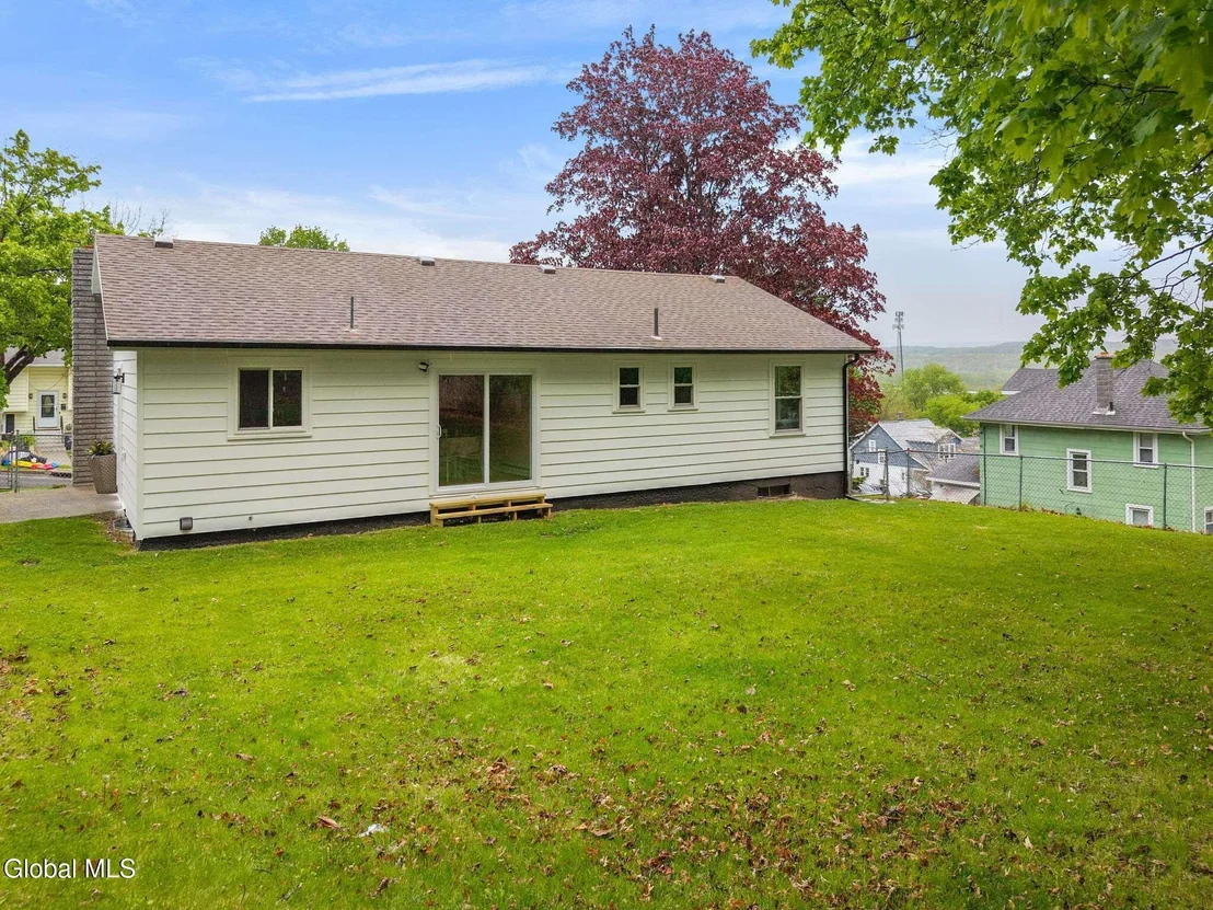 Photo of 34 Wolfert Avenue