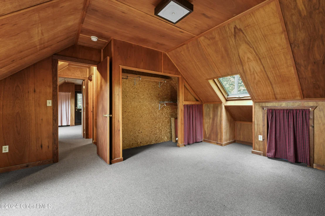 Photo of 680 Taborton Road