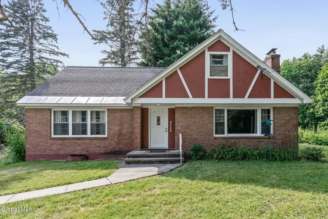 Photo of 1079 Winne Road