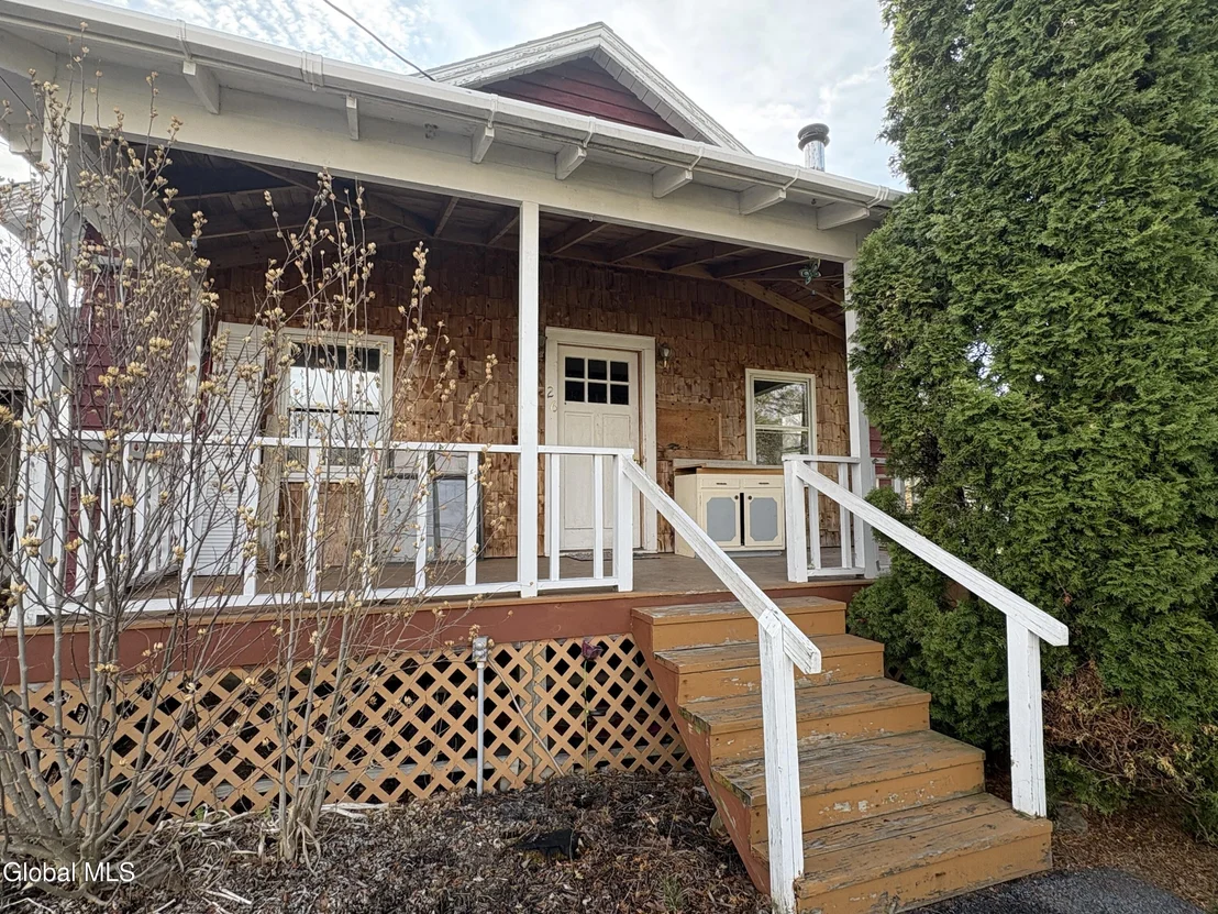 Photo of 26 3rd Avenue