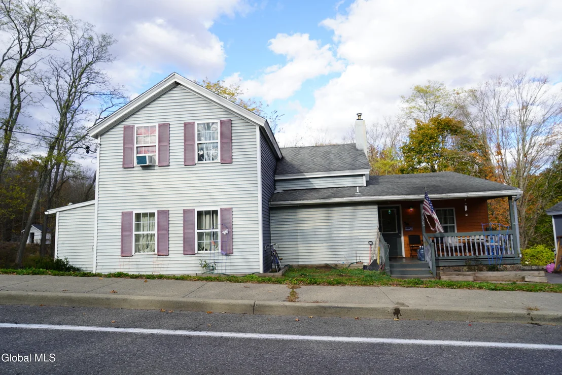 Photo of 552 Mountain Avenue
