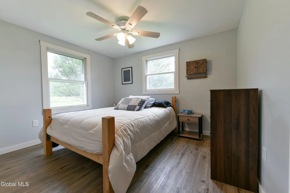 Photo of 455 Middle Road