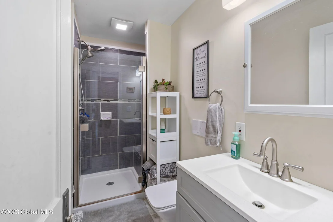 Photo of 207 Maple Avenue