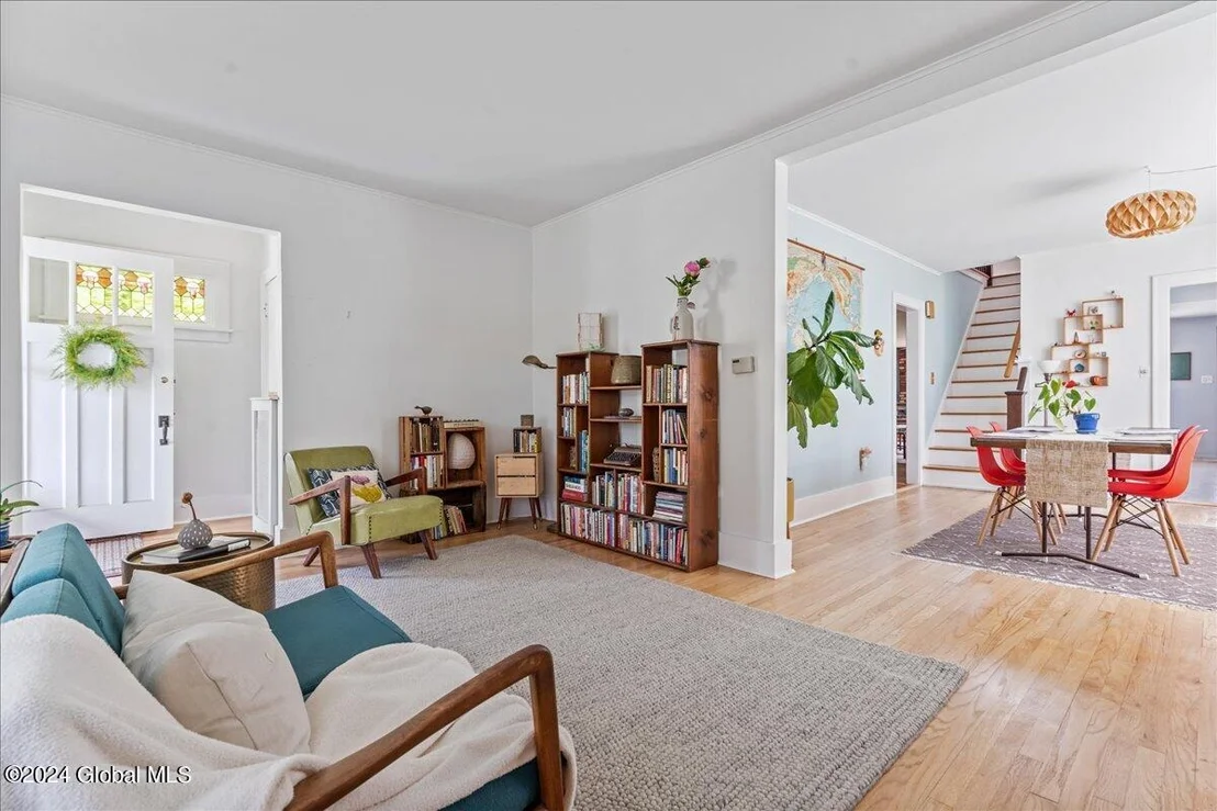 Photo of 1102 Baker Avenue