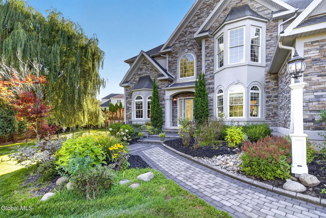 Photo of 245 Menlo Park Road
