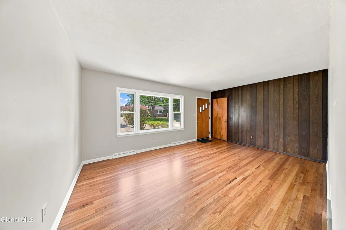 Photo of 4 Pettibone Drive
